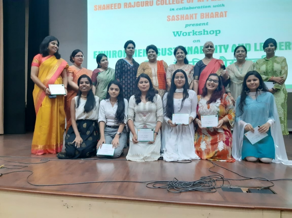 पर्यावरण  को बढ़ावा देने के लिए शहीद राजगुरू कॉलेज में आयोजित की गई वर्कशॉप